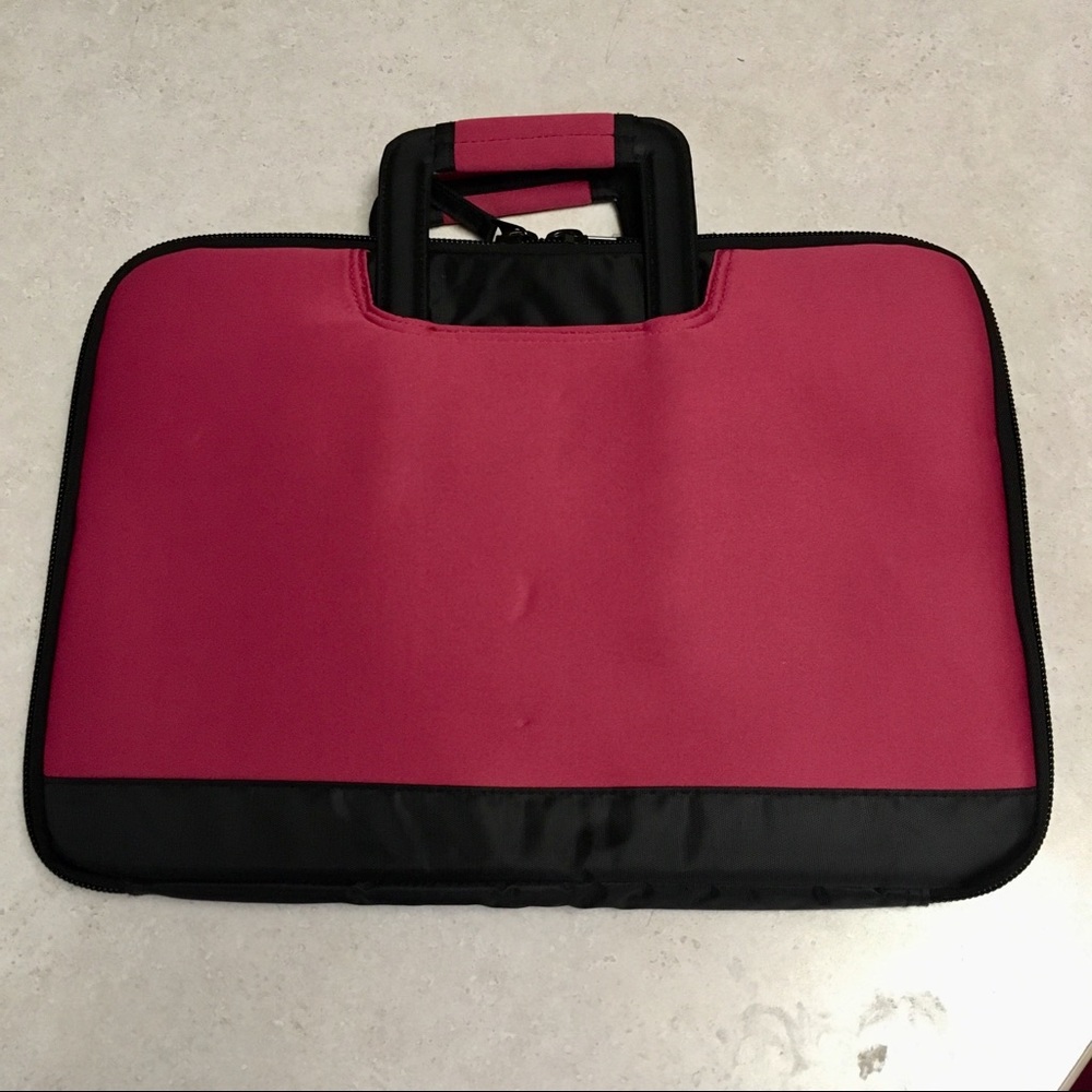 Laptop sleeve/carrying case